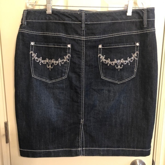 Embellished Levi Knee Length Skirt - Picture 5 of 13